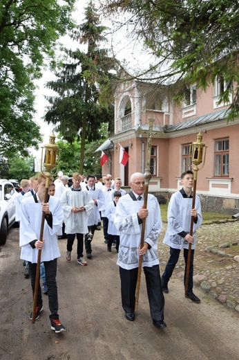 Korony dla Matki Bożej w Sadłowie