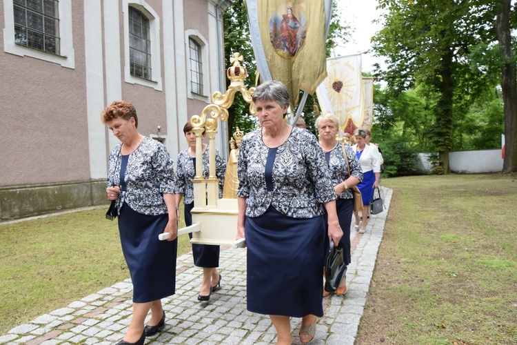 Korony dla Matki Bożej w Sadłowie