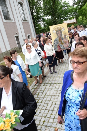 Korony dla Matki Bożej w Sadłowie