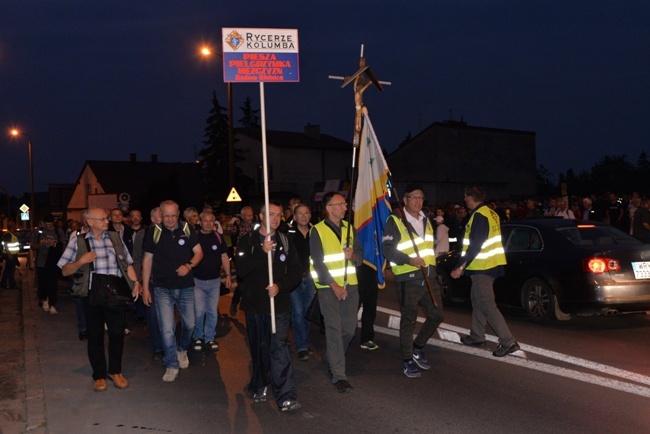 Zawierzyli rodziny Matce Bożej