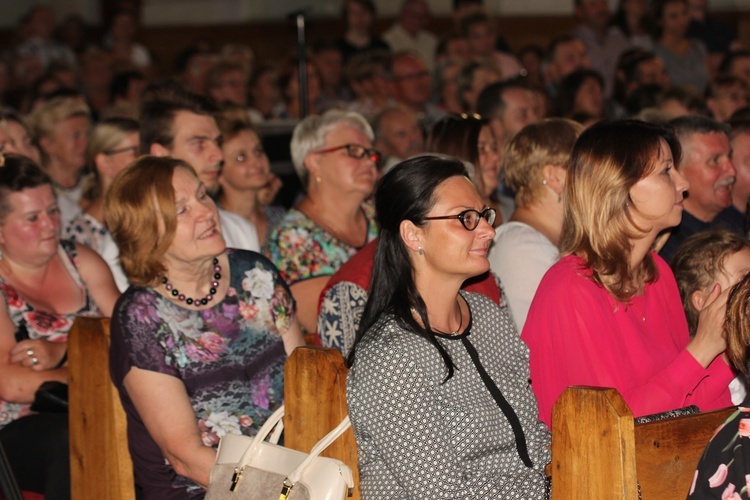 Koncert Mietka Szcześniaka w Rzeczycy