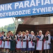 Przez piknikową scenę przewinęło się wiele osób.