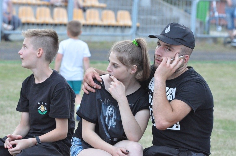 Festyn i apel w Ostrowie