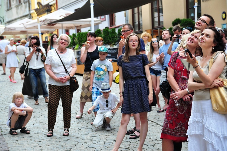 Kamienica w koty na Starym Mieście w Lublinie - dzieło upamietniające Andrzeja Kota