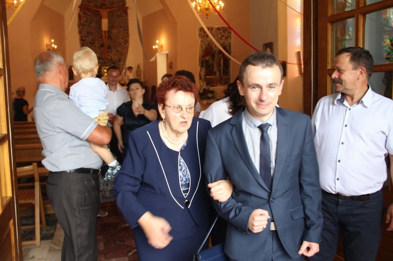 Odsłonięcie epitafium śp. abp. Z. Zimowskiego w Kupieninie