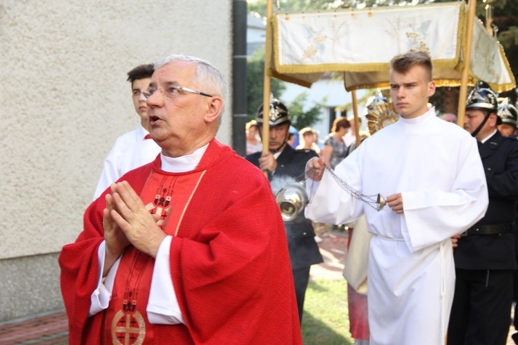 Odsłonięcie epitafium śp. abp. Z. Zimowskiego w Kupieninie