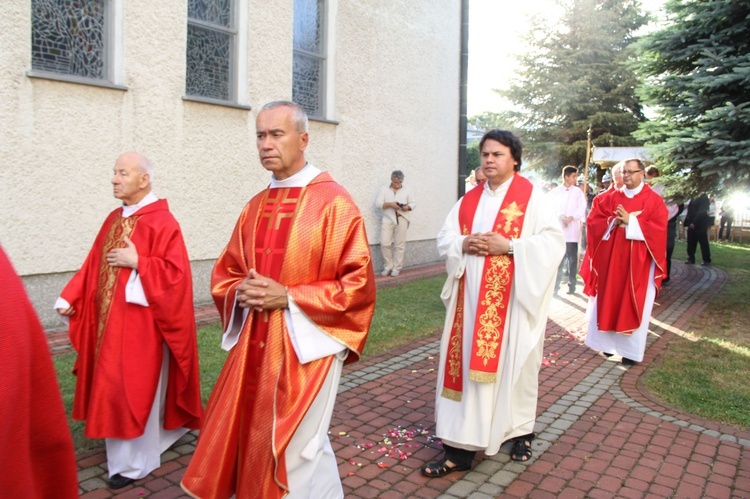 Odsłonięcie epitafium śp. abp. Z. Zimowskiego w Kupieninie