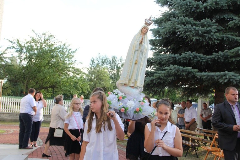 Odsłonięcie epitafium śp. abp. Z. Zimowskiego w Kupieninie