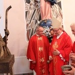 Odsłonięcie epitafium śp. abp. Z. Zimowskiego w Kupieninie