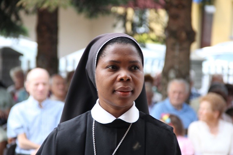 Odsłonięcie epitafium śp. abp. Z. Zimowskiego w Kupieninie