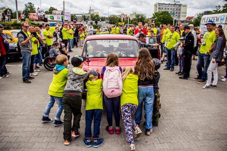 VI Olsztyński Zlot Miłośników Pojazdów PRL