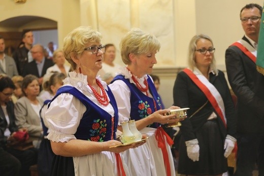 Kard. Stanisław Dziwisz w bazylice w Hałcnowie