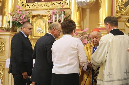 Kard. Stanisław Dziwisz w bazylice w Hałcnowie
