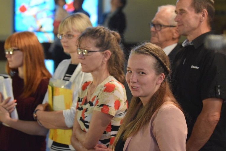 Instalacja nowego proboszcz w Nowej Rudzie Słupiec