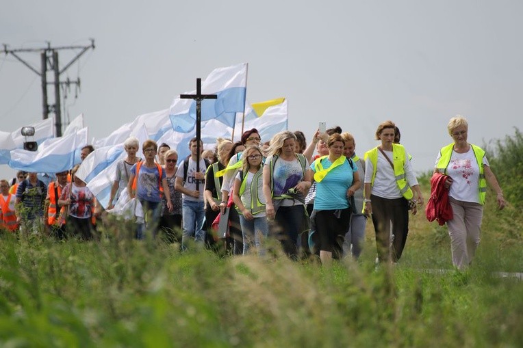 Żeby to Ona nas dźwigała