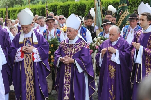 Ostatnie pożegnanie śp. ks. kan. Franciszka Janczego