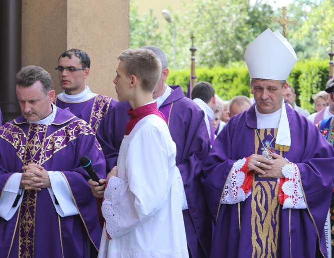 Ostatnie pożegnanie śp. ks. kan. Franciszka Janczego