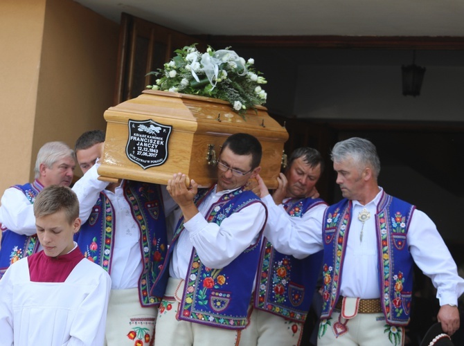 Ostatnie pożegnanie śp. ks. kan. Franciszka Janczego