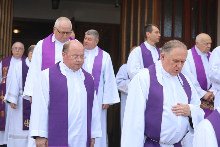 Ostatnie pożegnanie śp. ks. kan. Franciszka Janczego