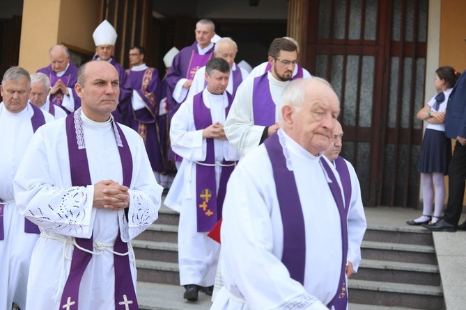 Ostatnie pożegnanie śp. ks. kan. Franciszka Janczego