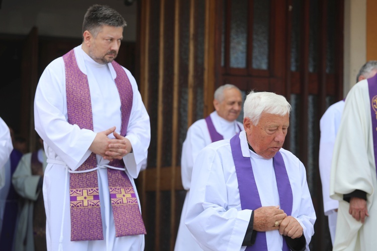 Ostatnie pożegnanie śp. ks. kan. Franciszka Janczego