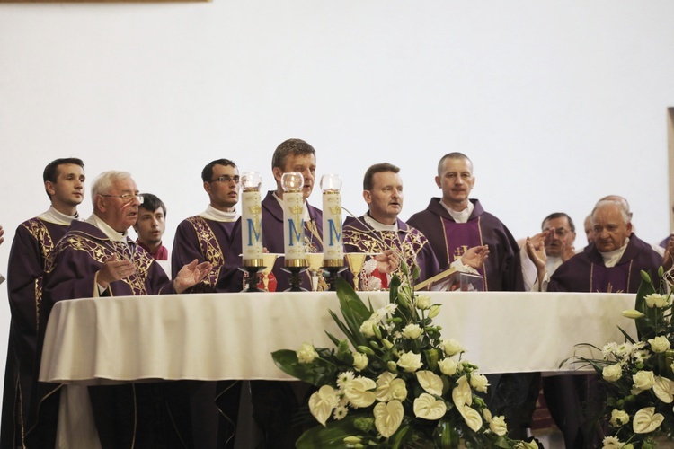 Ostatnie pożegnanie śp. ks. kan. Franciszka Janczego