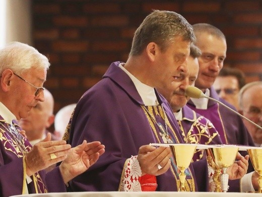 Ostatnie pożegnanie śp. ks. kan. Franciszka Janczego