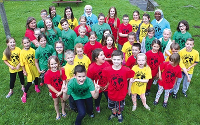 W tym roku w misyjnych wakacjach uczestniczy 40 dzieci.