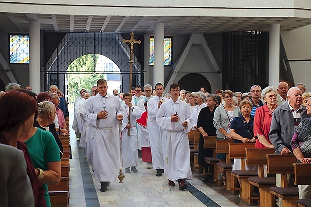 ▲	Do odpustu wierni przygotowywali się poprzez nowennę.