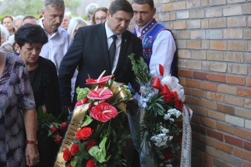 Marek Bogusz złożył kwiaty w imieniu członków "Solidarnosci".