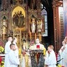 Eucharystia w katedrze w uroczystość patronów diecezji gliwickiej.