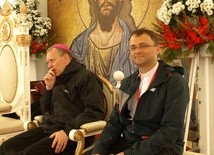 Bp Piotr Turzyński i ks. Wojciech Wojtyła podczas pielgrzymki na Jasnej Górze