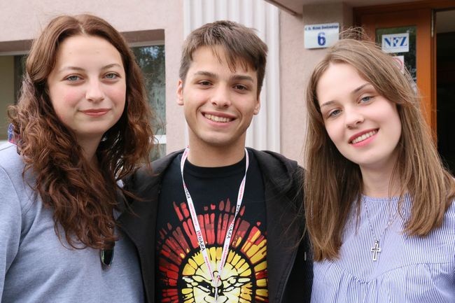 Angelika, Szymon i Michalina uczestniczą w rekolekcjach w Lublinie