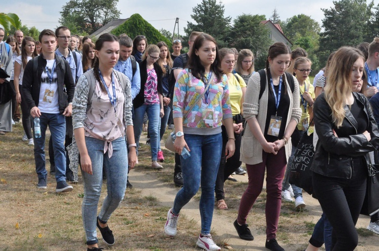 Studenci u Karoliny
