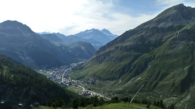 Biało-czerwoni w Val d'Isere - malowniczej dolinie w sercu Alp