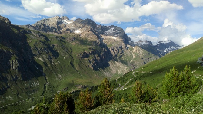 Biało-czerwoni w Val d'Isere - malowniczej dolinie w sercu Alp