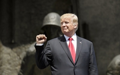 Skrajności w prasie niemieckiej o wystąpieniu Trumpa w Warszawie