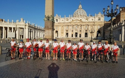 Pielgrzymów rowerowych z Chełma i Puław pozdrowił sam papież Franciszek