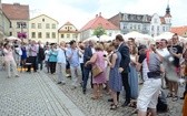 Oczekiwanie na tarnogórskim rynku 