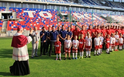 Stadion Górnika poświęcony