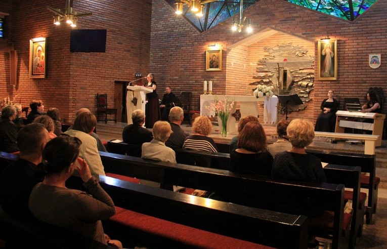 Poniedziałki w kościele św. Andrzeja Boboli w Sopocie to prawdziwa uczta dla melomanów