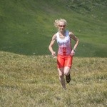 Biało-czerwoni biegacze w malowniczych Alpach