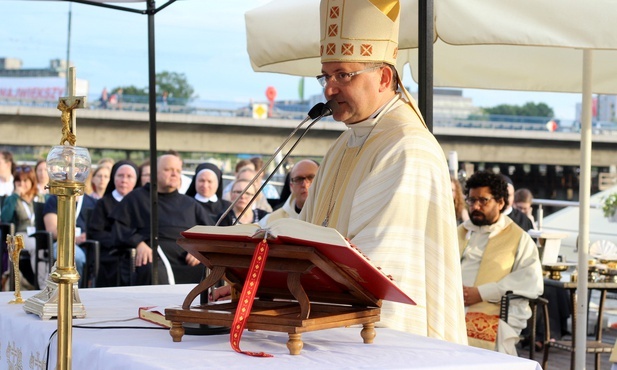 Bp Muskus: Dajmy sygnał, że los cierpiących nie jest nam obojętny