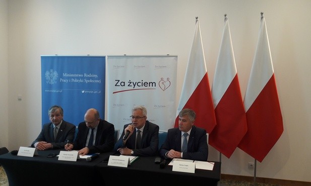 Konsultacje programu "Za życiem" w Częstochowie 