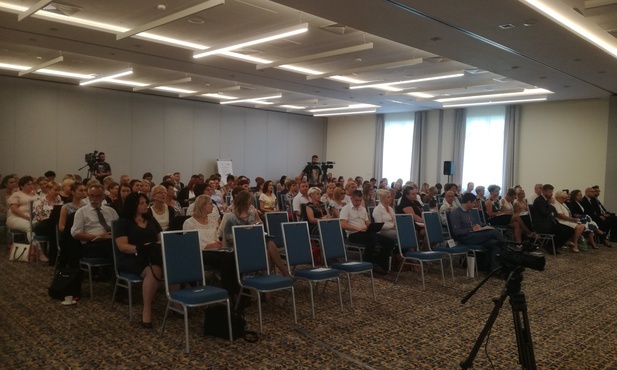 Konsultacje programu "Za życiem" 