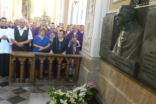 1. rocznica śmierci abp. Zygmunta Zimowskiego