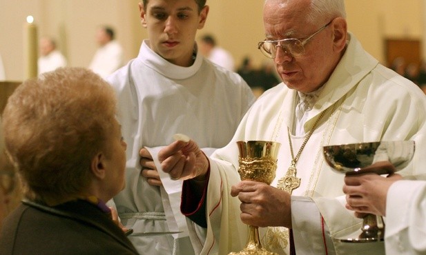 Konieczne do ważności Eucharystii