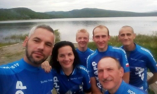 Uczestnicy skandynawskiego etapu tegorocznej wyprawy "Rozkręć Wiarę" w pełnym składzie
