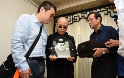 Pogrzeb ikony chińskiej opozycji