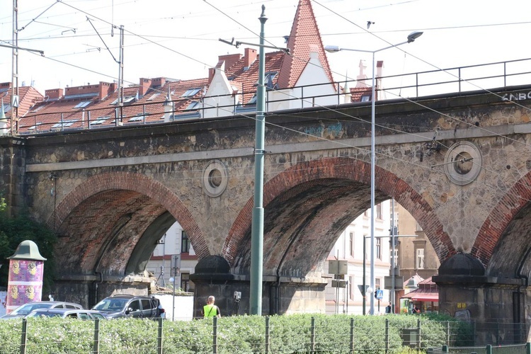 Przebudowa zabytkowego wiaduktu w Krakowie